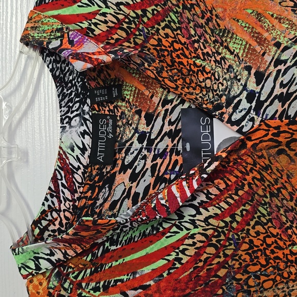 Women's Brand New Attitudes by Renee Animal Print Tunic. Size 1X - Picture 2 of 7